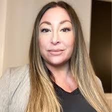 Amber Stoffer's Instagram, Twitter & Facebook