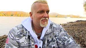 Check spelling or type a new query. Schwiegertochter Gesucht Ehemaliger Kandidat Christian Esser Mit 41 Jahren Gestorben
