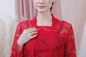 Hari kartini jatuh pada hari ini, minggu (21/4/2019). Rayakan Hari Kartini Dengan 7 Model Kebaya Yang Bisa Jadi Pilihan Kamu Bukareview