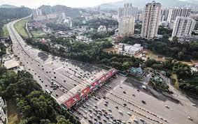 Jalan duta to bukit raja route. View Of Traffic At Plaza Tol Jalan Duta Kuala Lumpur Balik Kampung Exodus Foto Astro Awani