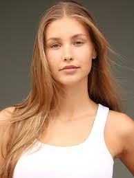 Emilia Blum's Instagram, Twitter & Facebook