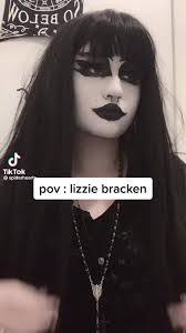 Elizabeth Bracken's Instagram, Twitter & Facebook