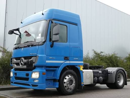 Mercedes Benz 1844L-2003 Cab & Chassis Truck