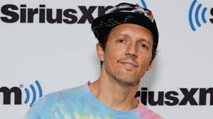 Jason Mraz Is Done 'Broadcasting As Hetero'