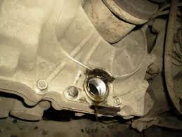 After a few minutes (after the oil flows down into the sump completely), check the oil level and adjust it. How To Replace The Oil In The Nissan Almera Classic Automatic Transmission Box Independent Oil Replacement In The Automatic Transmission Nissan Almer Classic What Oil Goes To Almer Classic Automatic Transmission