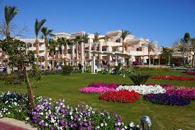 The main tourist destinations such as špilberk fort and the cathedral of saints peter and paul are a short distance from the hotel. Albatros Palace Resort Hurghada Agypten Reesorts Com