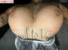 18 hot photos by Bella Ink (known as @belli-ink)