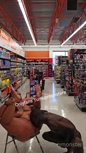 Karma A Taylor Vs TurnUpMonster (Auto Zone) - Amateur Taylor - EPORNER