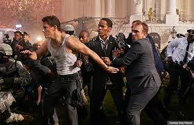 Capitol policeman john cale (channing tatum) has just been denied his dream job with the secret service of protecting president james sawyer (jamie foxx). White House Down Movie Review Trailer Stars Jamie Foxx Channing Tatum