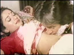 Madhuri dixit had the best navel in the film industry. Madhuri Dixit Vinod Khanna Smooched Madhuri Vinod Kiss Images Filmibeat