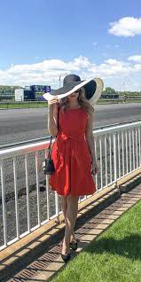 With 60 racecourses in britain, it stands to reason that dress codes will differ wildly from course to course. Pin On Visions Of Vogue