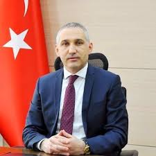 Öztürk, 1985 yılında sigortacı gazetesini çıkarmaya öztürk daha sonra güneş reklamcılık olarak sigorta şirketlerinin basın danışmanlıklarını da alarak. Metin Ozturk Metinozturk77 Twitter