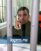 Le panoptique est un type d'architecture carcérale imaginée par le philosophe utilitariste jeremy bentham et son frère samuel à la fin du xviii e siècle. Documentaire Sur Netflix Etre Dans La Cellule Du Prisonnier Le Plus Dangereux De Maurice Raconte Raphael Rowe Lexpress Mu