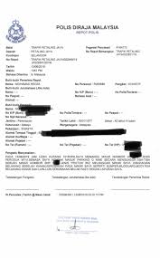 Guru perempuan itu semakin memberontak berusaha melepaskan kuncian tangan adam. Kemalangan Semasa Mengundurkan Kenderaan Adalah Kesalahan Yang Tidak Boleh Dikompaun