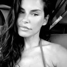 A veces el paraíso está más cerca de lo que pensamos ❤ Mallorca, con sus  calitas de ensueño, promete aventuras inolvidables ✌ 🎥 Passport Stamps