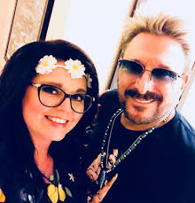 Heading home after an amazing summer with the best group of artists in the  business!! Such a pleasure to work and travel with! Thank you to my girl  Ami Albea for taking