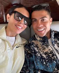 Georgina rodríguez y cristiano ronaldo, a pleno sol georgina rodríguez ha querido recordarle a su novio lo felices que fueron despidiendo el año 2017. Cristiano Ronaldo S Girlfriend Georgina Rodriguez Raises The Temperature With Alluring Photos The Etimes Photogallery Page 19