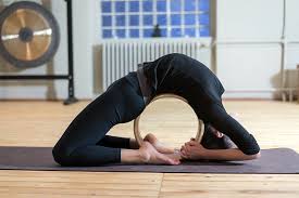 Karma Yoga Wheel Karma Yoga Wheel Das Vegane Yoga Rad Aus Holz Made In Germany Yoga Rad Ubung Karma Yoga Yoga Rad Yoga Wheel