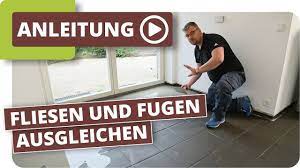 Nach all diesen vorbereitungen wird dann letztendlich die ausgleichsmasse aufgetragen. Unebene Fliesen Und Fugen Spachteln Youtube