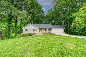 View listing photos, review sales history, and use our detailed real estate filters to find the perfect place. Ranch Style Homes For Sale In Buford Ga 114 Ranch Style Houses In Buford Ga For Sale Page 3 Zerodown