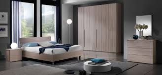 Inizia dal letto, l'elemento principe della stanza. I Giusti Complementi D Arredo In Camera Da Letto