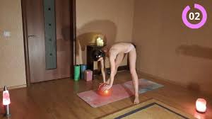 Mijn naakte workout met pilates bal