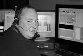 AboutTown Magazine A U T U M N • 2 0 0 9 PAID ***ECRWSS*** POSTAL PATRON  CAR-RT-WS