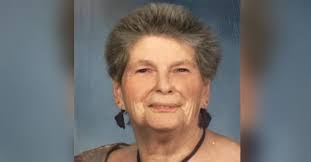 Ann Etter's Instagram, Twitter & Facebook