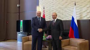 Loekasjenko gedraagt zich als poetins schoothondje. Russia Putin Pledges 1 5 Bln Loan To Belarus During Talks With Lukashenko Video Ruptly