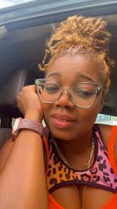 Melissa Charles Faust (@mellymelz_430)