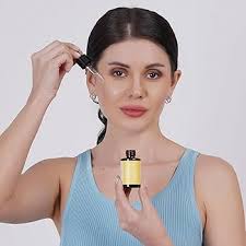 7o3 Revitalizing Face Serum with Vitamin C, Hyaluronic Acid, Yuzu & Kakadu  Plum–Brightening, Hydrating & Nourishing for Glowing Skin, 30ml–Suitable  for Men & Women–Deeply Hydrates & Enhances Radiance. : Amazon.in: Beauty