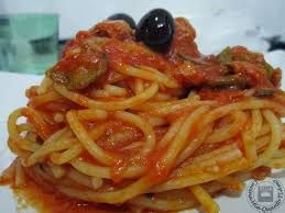 Spaghetti Tonno Olive E Capperi Ricette Idee Alimentari Cibo Etnico