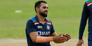 Taking to instagram, the chennai super kings pacer shared two images showing off his latest haircut. Wxagug3idvubcm