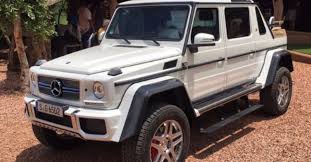 Mercedes Goes All In With This 621 Hp Open Top Maybach G Wagen Mercedes Maybach Maybach Mercedes 4x4