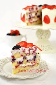 Sommerliche Beeren Torte Beeren Torte Kuchen Und Torten Beerentorte