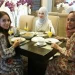 Instagram neelofapengacara, pelakon dan usahawan muda neelofa menyimpan hasrat. Neelofa Terus Berdiam Diri Isu Kahwin Kerabat Diraja