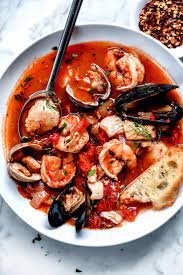 Ina Garten S Easy Cioppino Recipe Foodiecrush Com Cioppino Recipe Easy Seafood Soup Recipes Cioppino Recipe