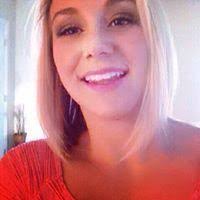 Kelly Luster's Instagram, Twitter & Facebook