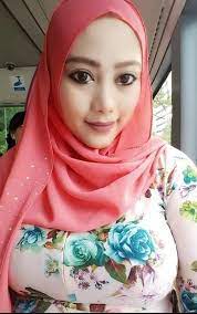 Pin By Eicha Eicha On Beautiful Hijab Arab Girls Hijab Beautiful Hijab Beautiful Muslim Women
