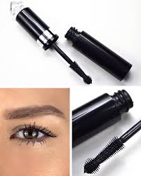 Coupe droite et taille marquée afin de mettre en valeur la silhouette. New Guerlain La Petite Robe Noire Makeup Escentual S Blog