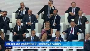 W zakres prac zeman hdf wchodziło zaprojektowanie, dostawa i montaż konstrukcji stalowej świetlika dachowego oraz podwieszonej do niego konstrukcji „cząsteczki wody składającej się z trzech sfer. Zeman Spanek Na Piete Nebo Si Jen Klimbnul V Polsku Uctili Obeti Nacistu Blesk Cz