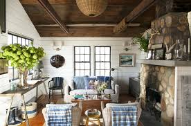 Historically the dining room is furnished with a rather large dining table and several dining chairs. Montauk Beach House Tour Nautical Beach House Decor