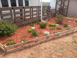 Garden or landscape border ideas for a small space are governed only by your imagination. 17 Simple And Cheap Garden Edging Ideas For Your Garden Homesthetics Inspiring Ideas For Your Home