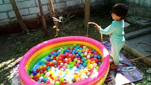 == == daftar harga kolam anak nama atau jenis mainan anak bayi harga 123 train activity pool 99.000 aquababes pool pink. Zhafirah Mengisi Kolam Renang Plastik Anak Penuh Dengan Bola Warna Warni Mandi Bola Youtube