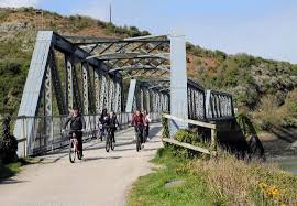 Goldsworthy way (2,846.93 km) pl27 7al wadebridge. Cycle The Camel Trail Padstow Harbour Hotel