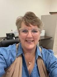 Mitzi Daniel's Instagram, Twitter & Facebook