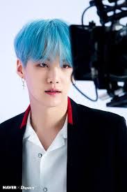 Ele é composto por sete membros: ì¡°í˜œì› Pa Twitter Min Yoongi Who Was Also An Underground Rapper Had The Pre Debut Name Gloss But Then Changed To Suga When He Joined Bts Twt He Later Also Added On His