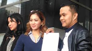 Official twitter account for bunga zainal. Isu Bunga Zainal Pindah Agama Terjawab Di Surat Laporan Okezone Celebrity