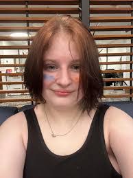 Lucinda Lloyd's Instagram, Twitter & Facebook