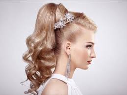 It is said that guys with curly hair are both blessed and cursed. Greek Goddess Wedding Hairstyles You Ll Love Public Image Salon